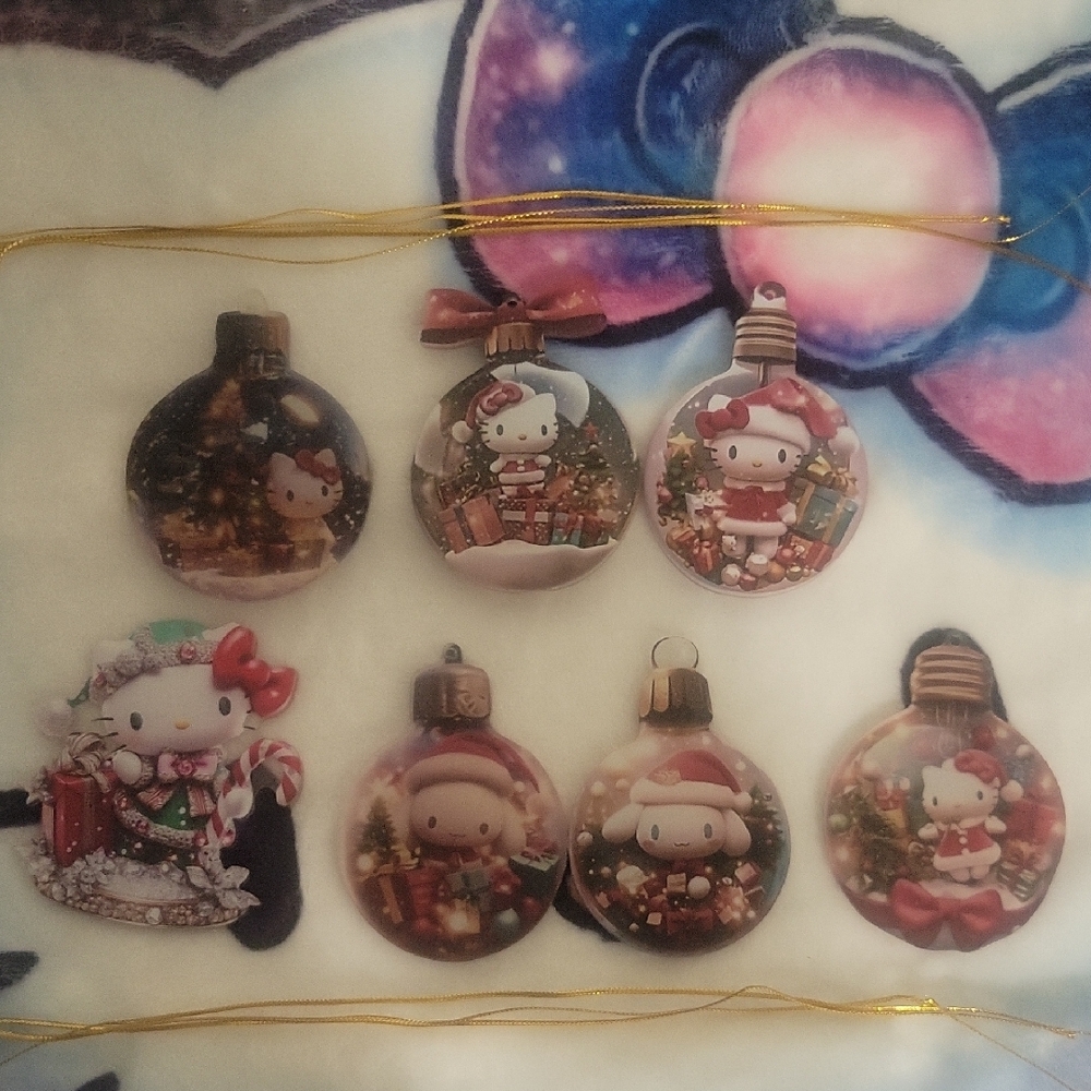 Hello Kitty Christmas Ornaments Set